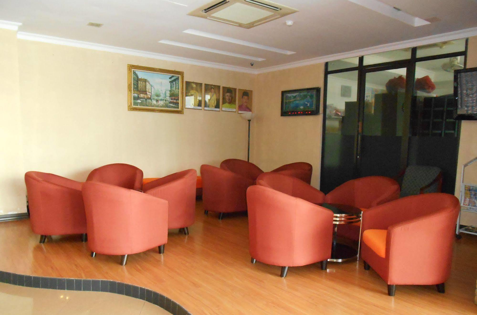 Sai Villa Hotel Near Klia & Klia2 Nilai Exterior foto